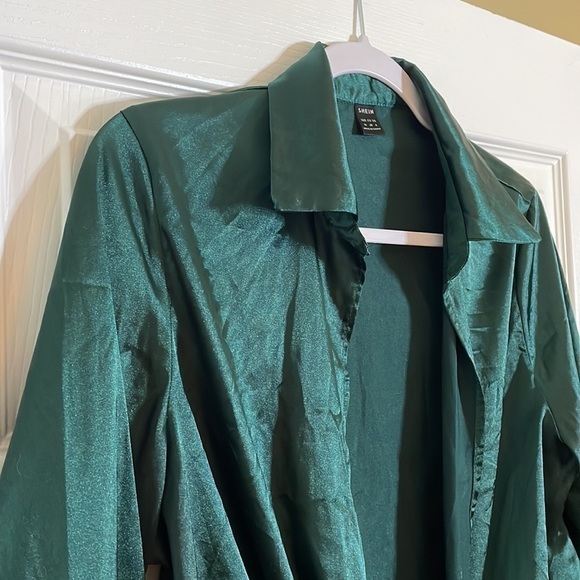 𝅺shein Crop Top Tie - Polyester Silky Green - M (6) - Picture 4 of 12